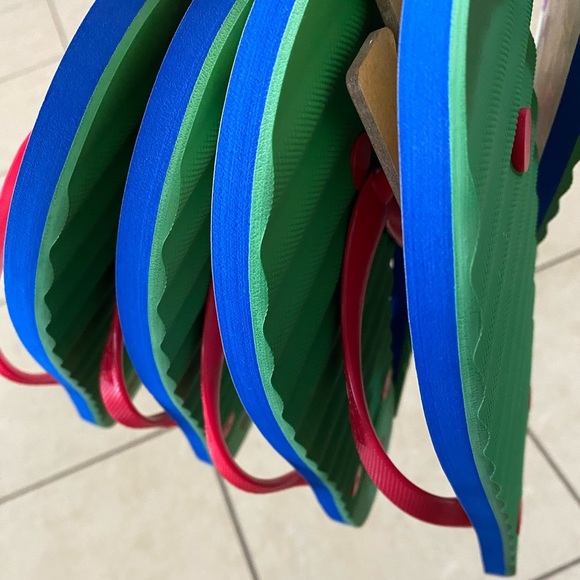 Women’s Coach Pride Rainbow Signature Flip Flops🌈​ - Picture 8 of 9